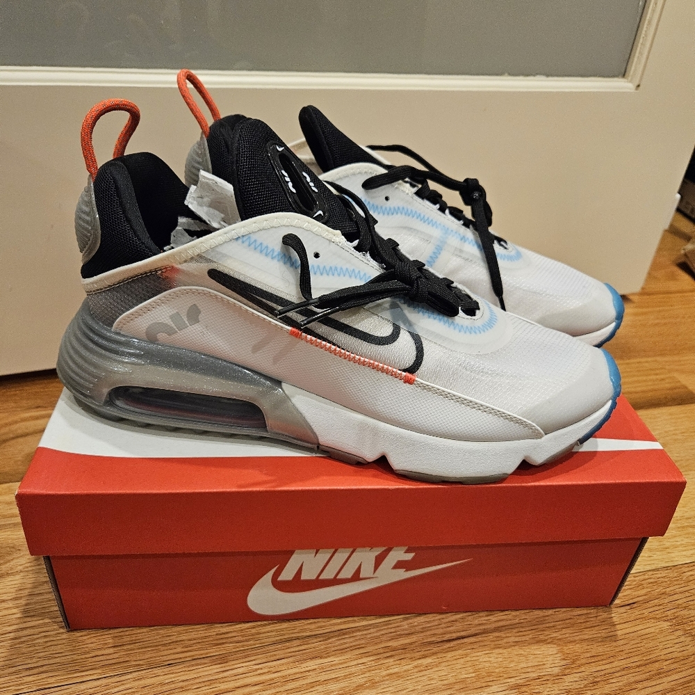 Nike Air Max 2090 10.5 Platinum